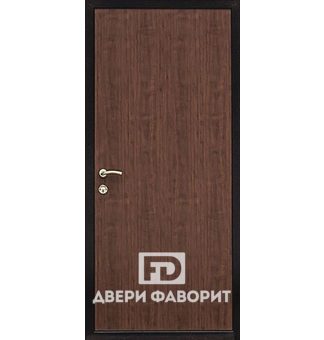 недорогая входная дверь в квартиру с отделкой ламинат