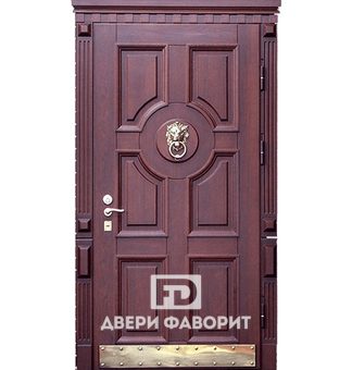 парадная металлическая дверь с отбойником и декоративной стучалкой