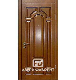 Стальная дверь для улицы с МДФ филёнчатым